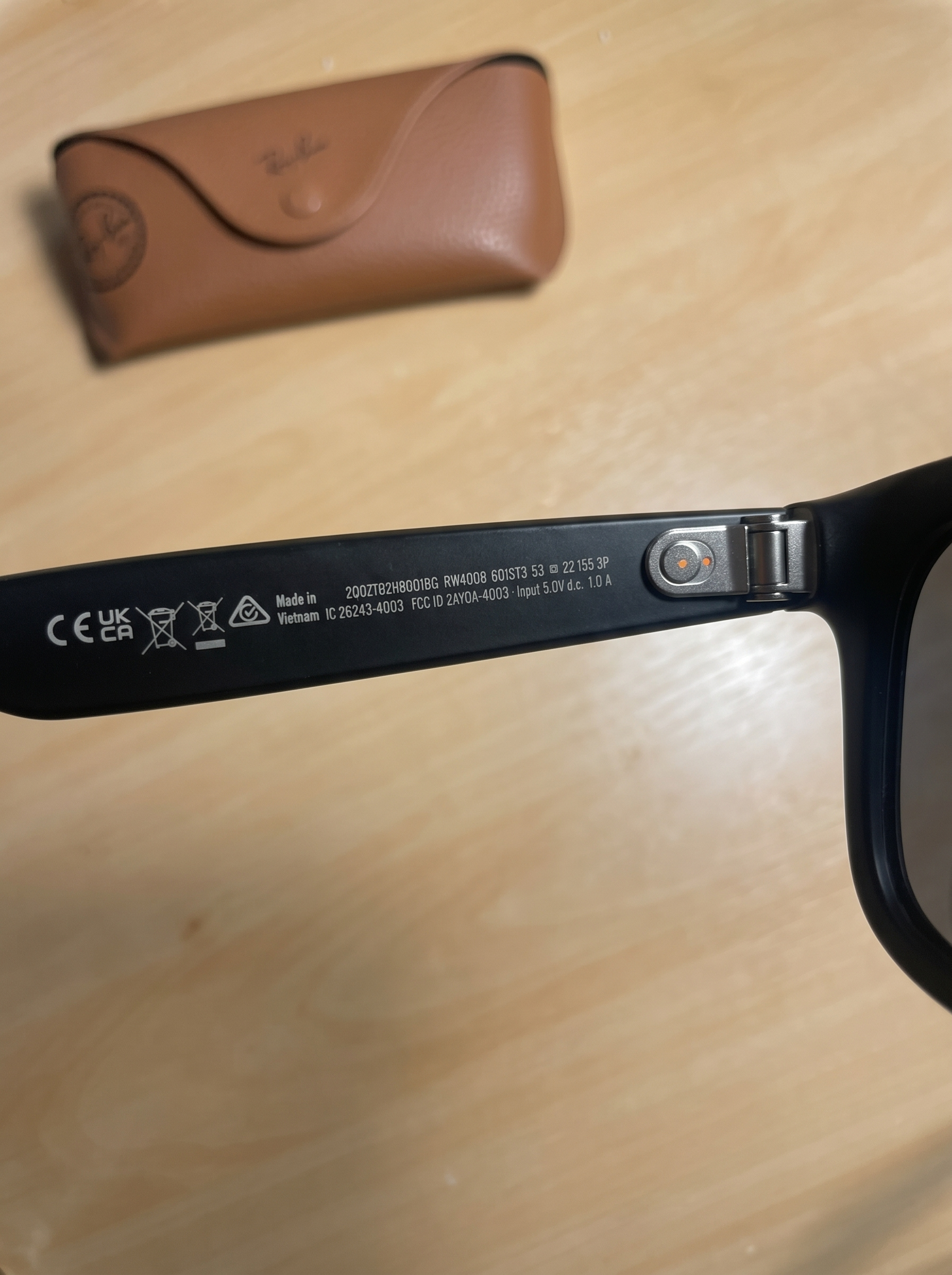 Ray-Ban Meta Wayfarer (Gen 1) — Preto Fosco e Lentes Polarizadas (Grade A) — óculos inteligente recondicionado com câmera — foto 4